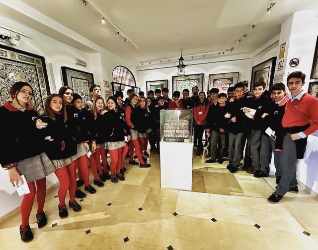 Maravillosos los alumnos y apasionante la visita #premium del @colegio.almedina #educacion #culture #art #museum
